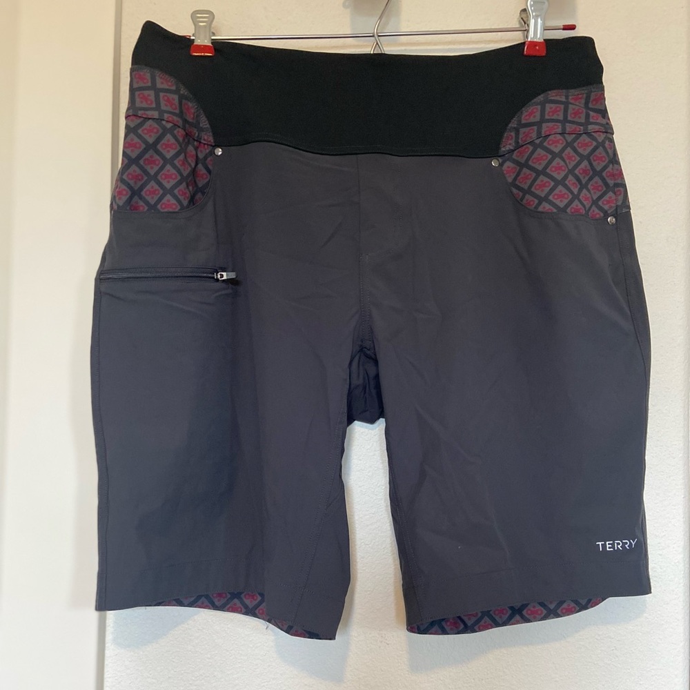 Terry Vista Bike Short - Black and Pink